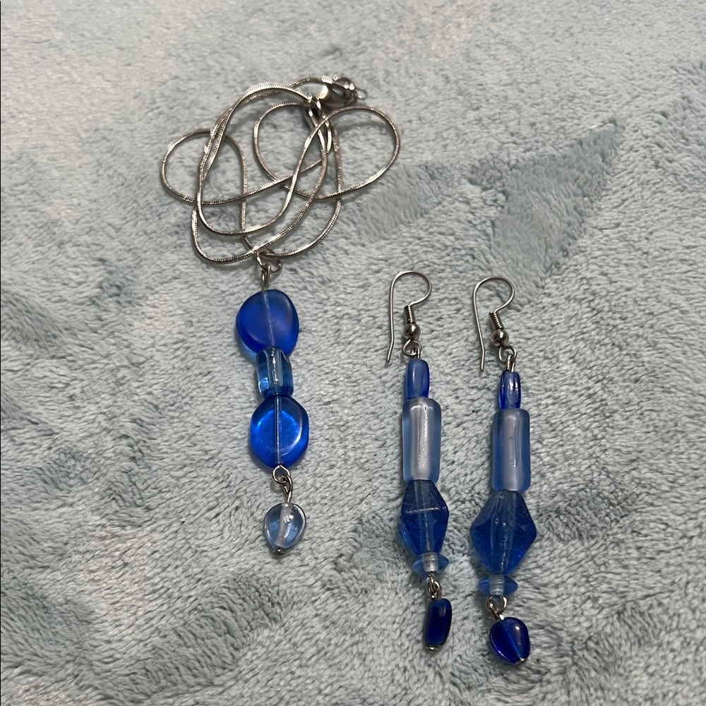 Elegant Blue and Silver Jewelry Set
